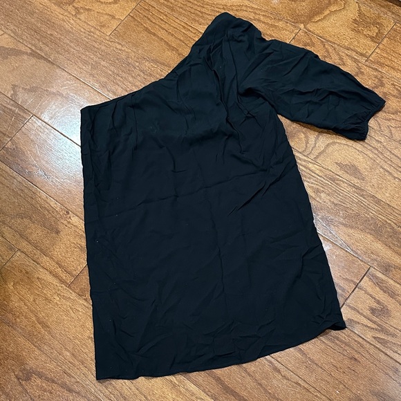 Audrey 3+1 Dresses & Skirts - Audrey Black One-Shoulder asymmetrical Dress